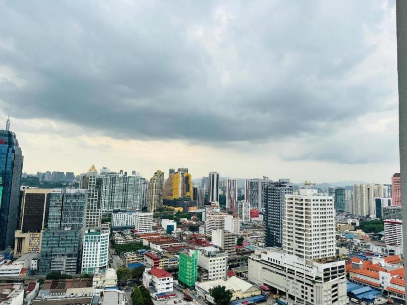 The Luxe Colony Klcc By Sky Pool Leilighet Kuala Lumpur Eksteriør bilde