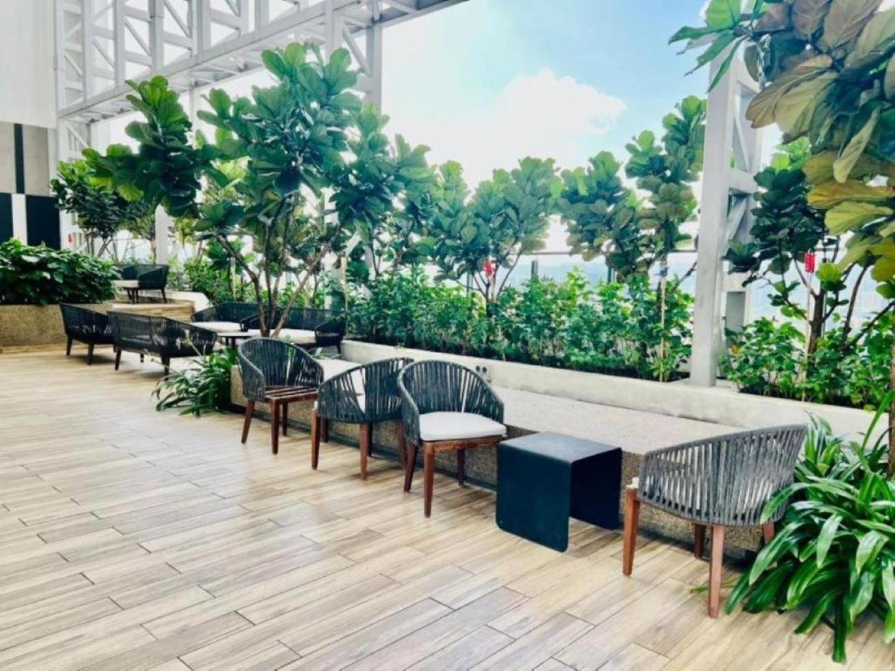 The Luxe Colony Klcc By Sky Pool Leilighet Kuala Lumpur Eksteriør bilde