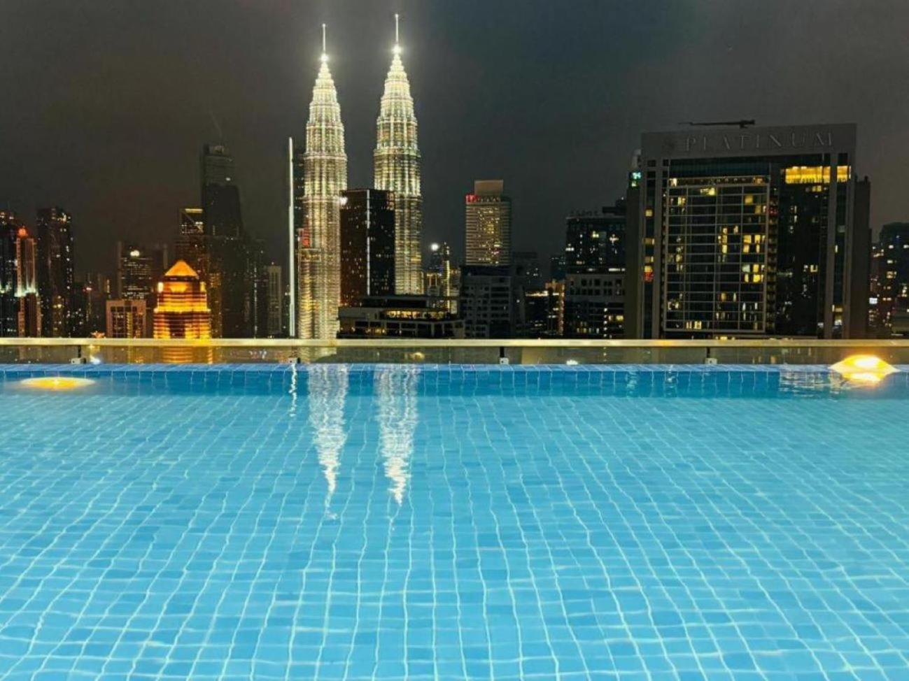 The Luxe Colony Klcc By Sky Pool Leilighet Kuala Lumpur Eksteriør bilde