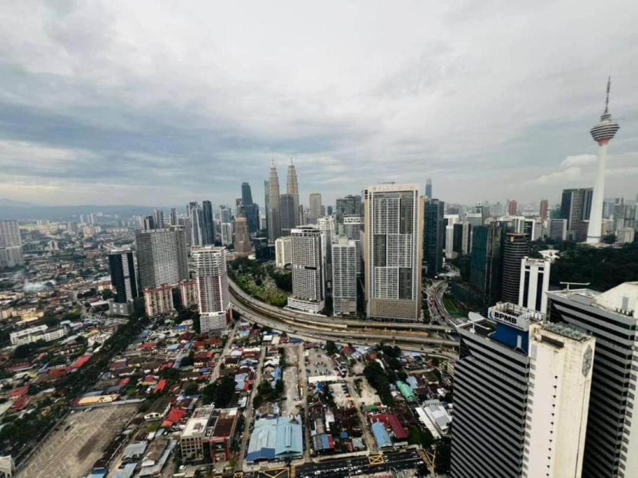 The Luxe Colony Klcc By Sky Pool Leilighet Kuala Lumpur Eksteriør bilde