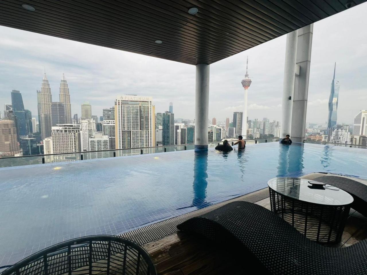 The Luxe Colony Klcc By Sky Pool Leilighet Kuala Lumpur Eksteriør bilde