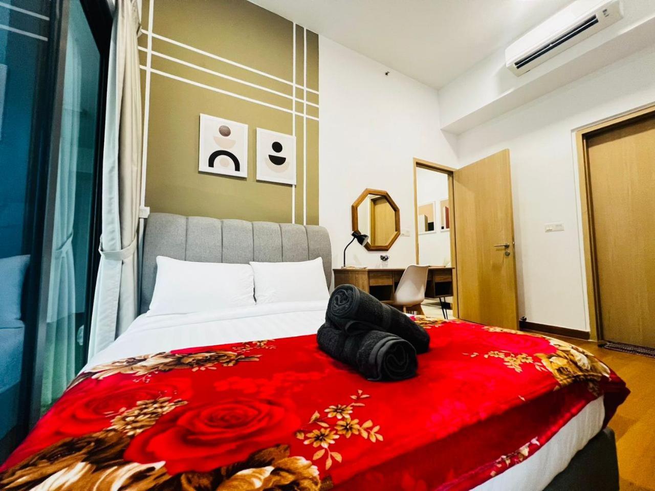 The Luxe Colony Klcc By Sky Pool Leilighet Kuala Lumpur Eksteriør bilde