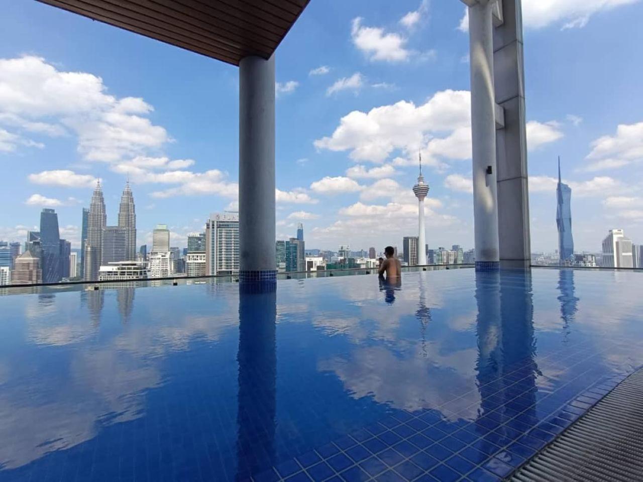 The Luxe Colony Klcc By Sky Pool Leilighet Kuala Lumpur Eksteriør bilde